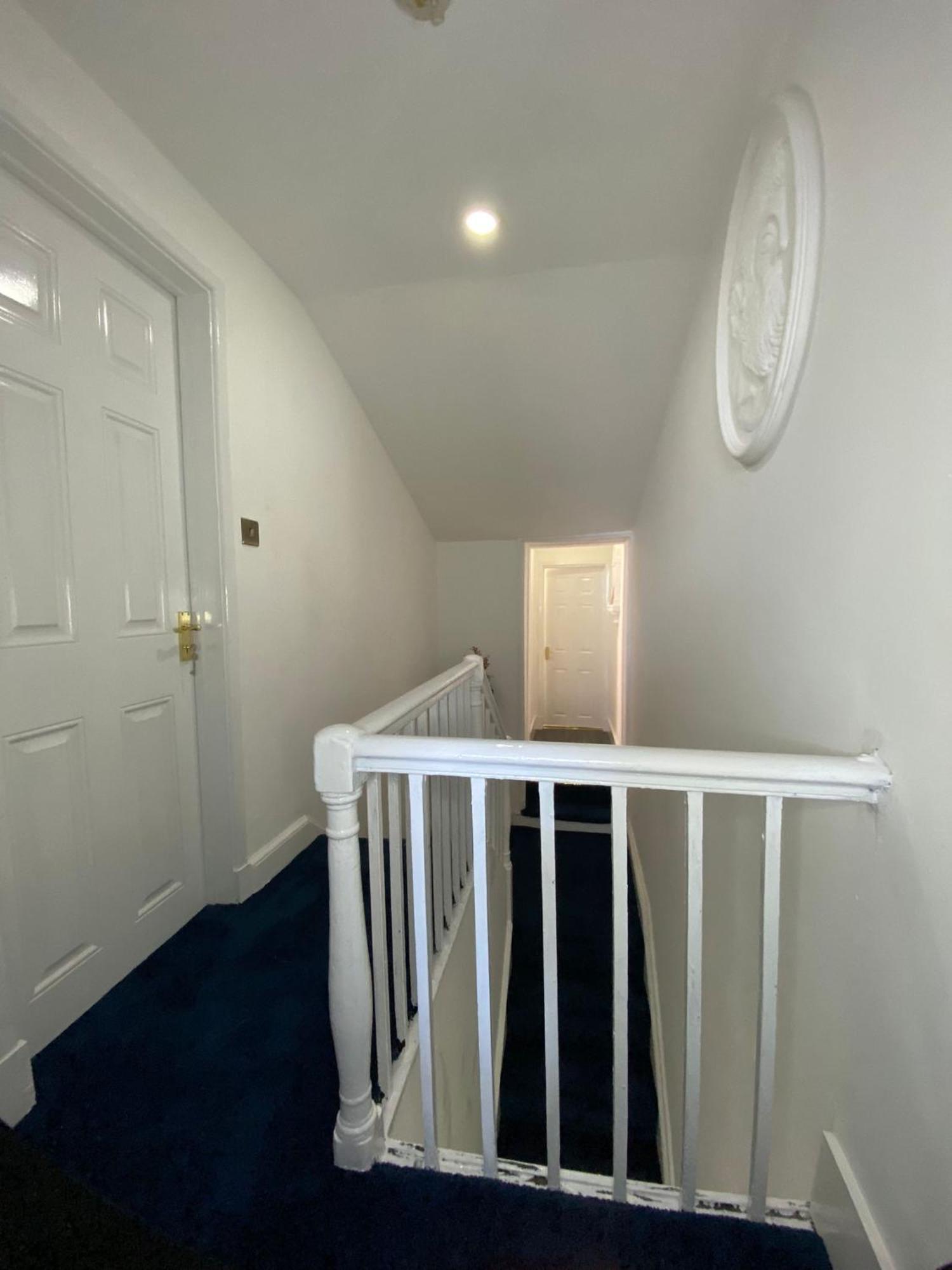 Aquarius Apartment - Sea View - Sleeps Seven Blackpool Exterior photo